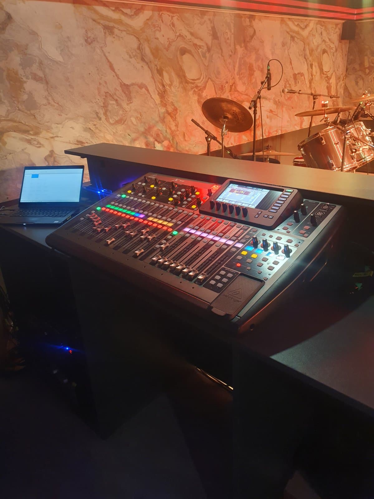 Звуков пулт